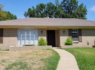 2414 Greenwood Dr, Grand Prairie, TX 75050