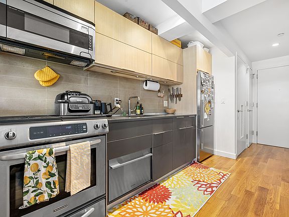 5th image of 500 Sterling Pl APT 3A