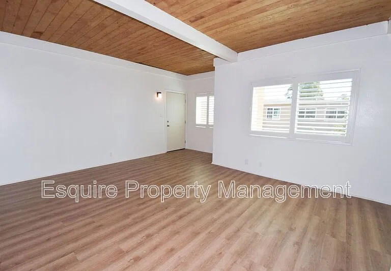 420 W Linden Dr #12 — Photo 4