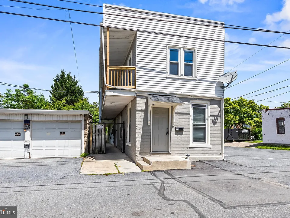 531 Walton St #3