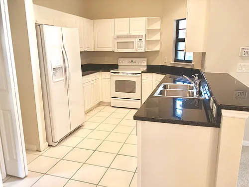 405 La Travesia Flora St #101 Photo 1