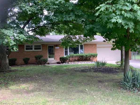 34750 Seven Mile Rd, Livonia, MI 48152