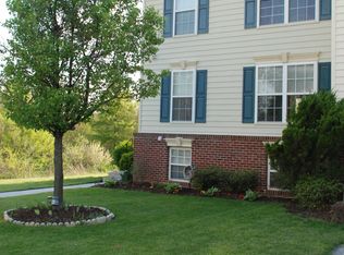 17367 Kentsdale Sq, Round Hill, VA