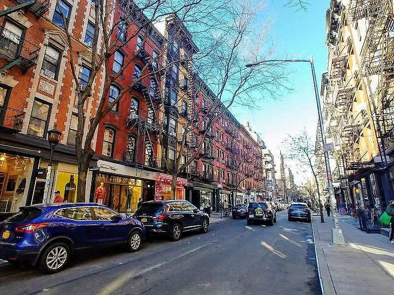 184 Lafayette St #4