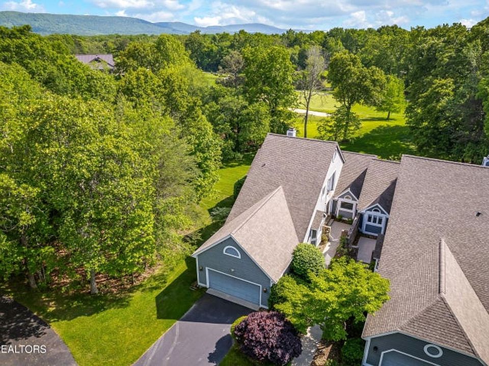1st image of 207 Dorchester Ct