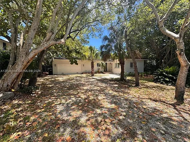 5930 SW 80th St — Photo 1