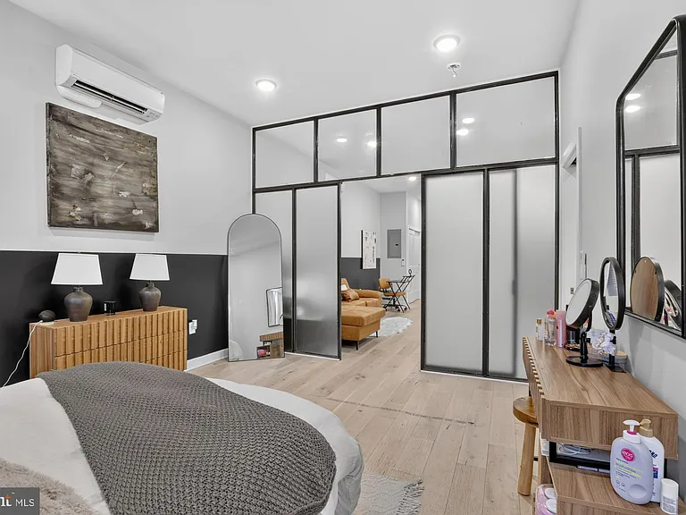 257 N 3rd St #3 — Photo 11