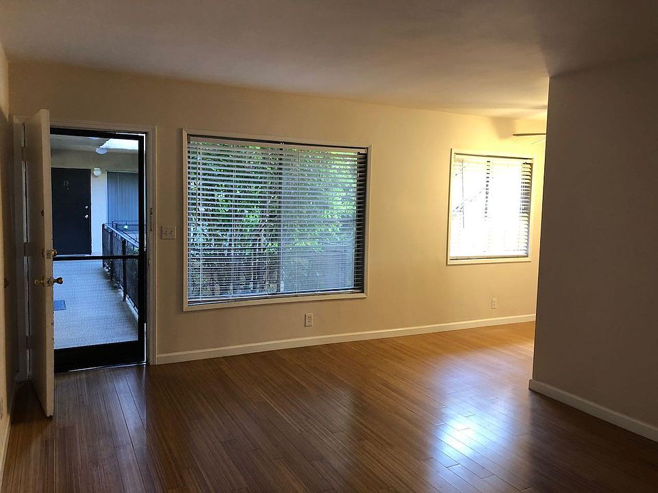 1st image of 2627 S Centinela Ave #12