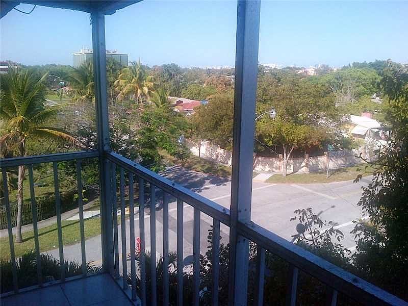 1st image of 12290 NE 11th Ct APT 301
