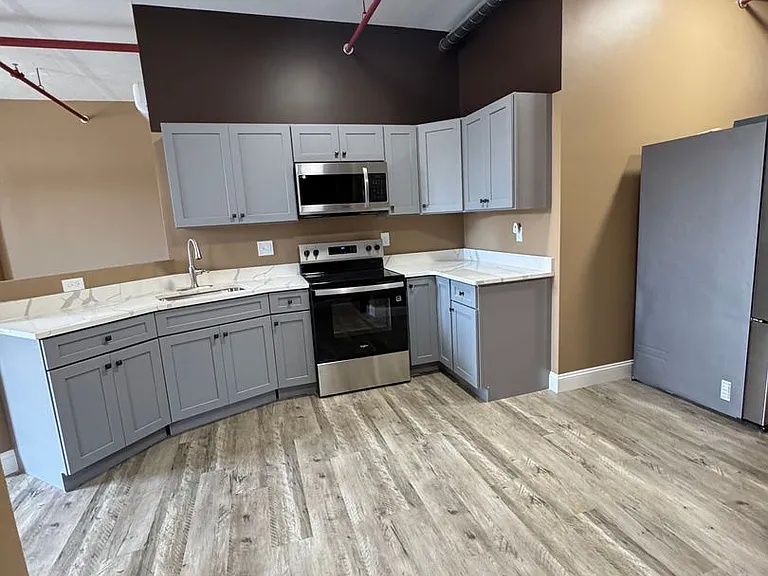 70 Webster St #201 — Photo 1