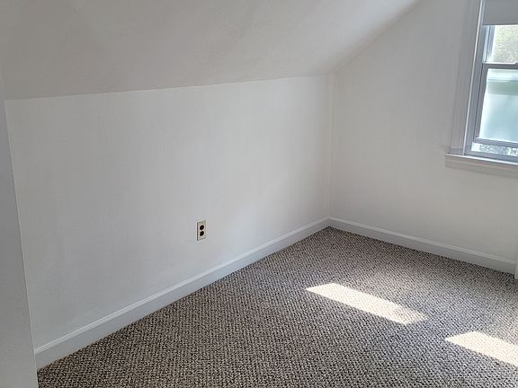 5th image of 9 Wrana St