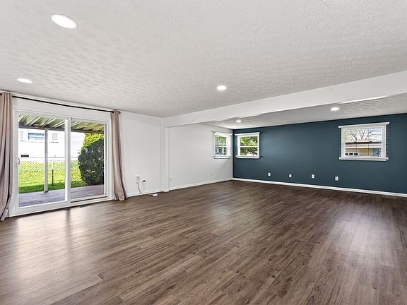 5th image of 104 Overla Blvd