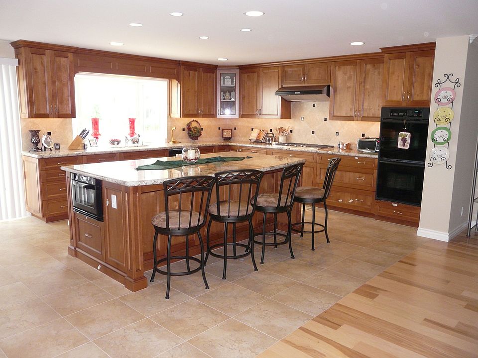 1st image of 34 Woodgrove #28