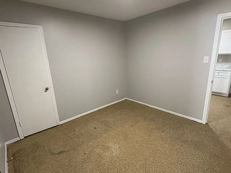1463 Boxwood St — Photo 6