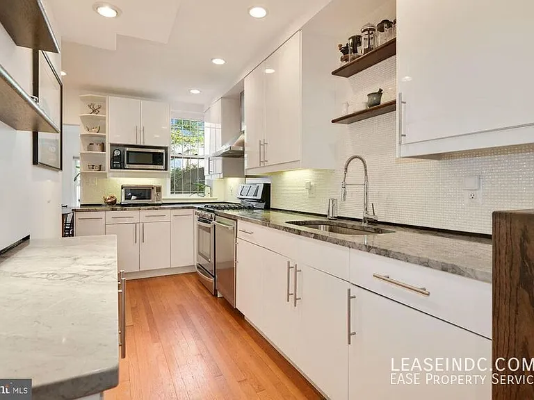 1830 8th St NW — Photo 6