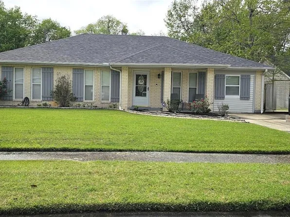 1433 Meadowlawn St, Slidell, LA 70460