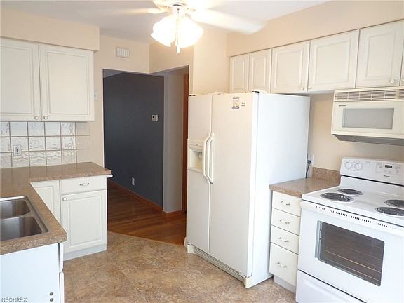 2nd image of 8300 Wainstead Dr