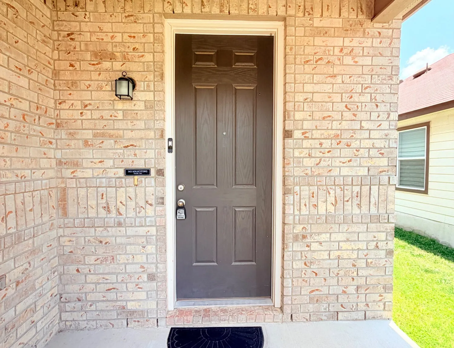 4 bed, 1927 sqft, $2,150 — Photo 3