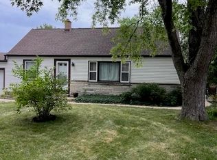 4956 S 28th St, Milwaukee, WI 53221