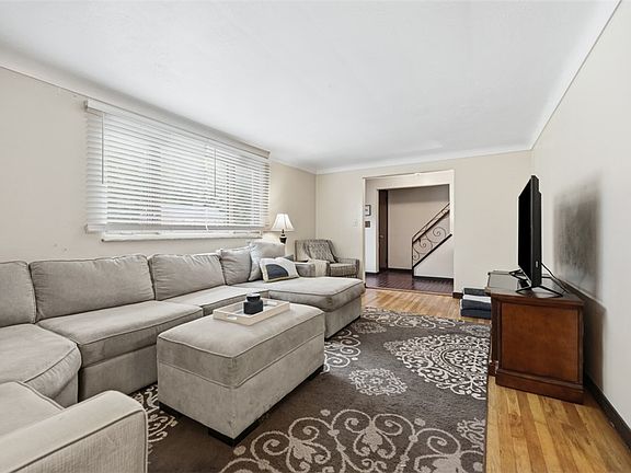 3rd image of 206 Glasgow Rd