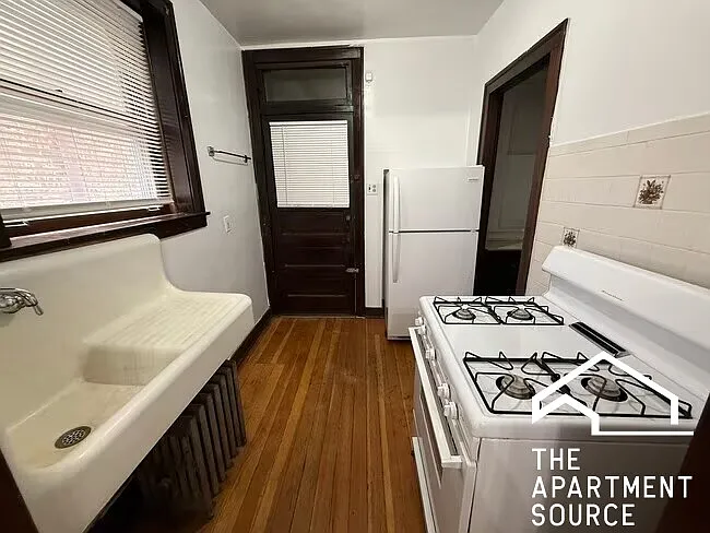 1943 Wesley Ave #201 — Photo 6