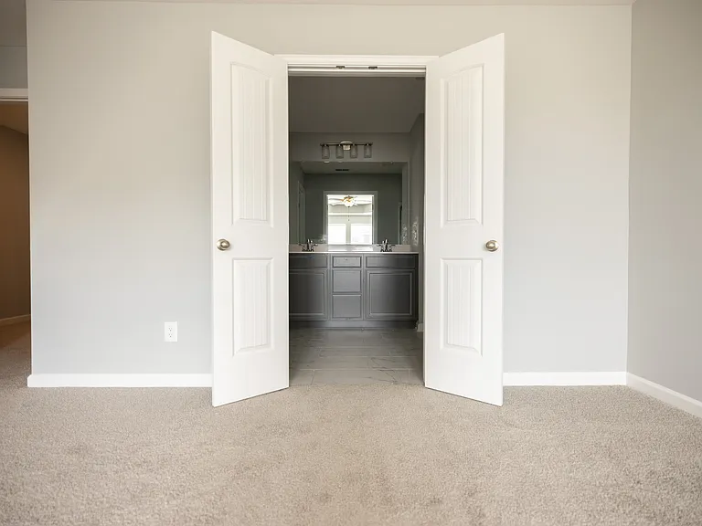 5740 Cloverwood Dr — Photo 14