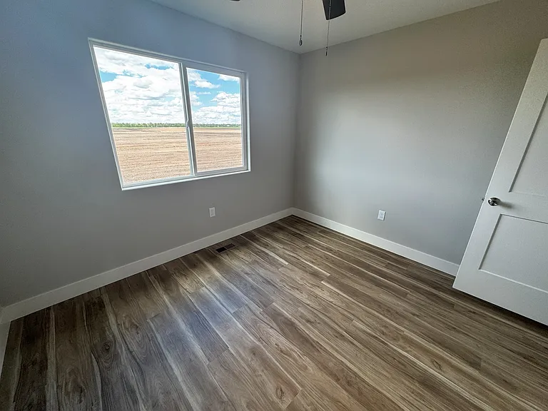 726 E Briarbrook Ln — Photo 12