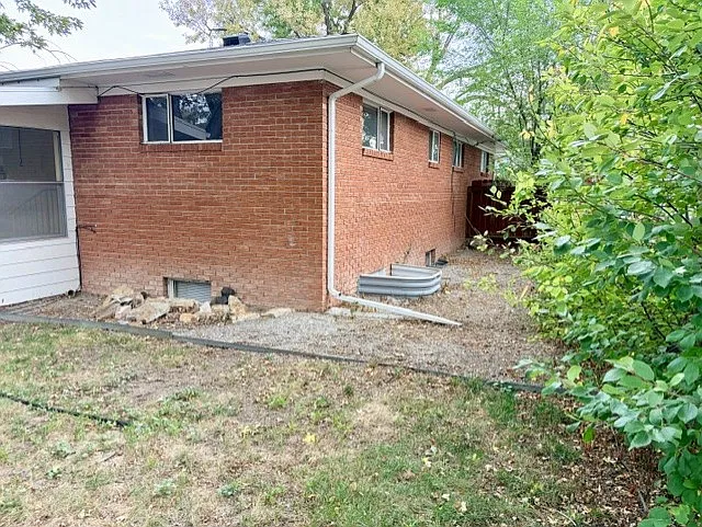 5 bed, 2632 sqft, $2,350 — Photo 3