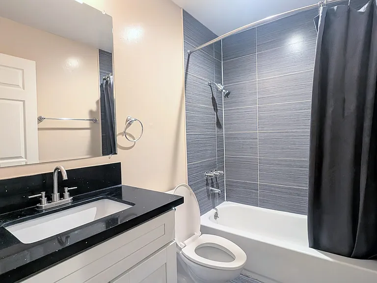 1299 W 37th Dr #3 — Photo 7