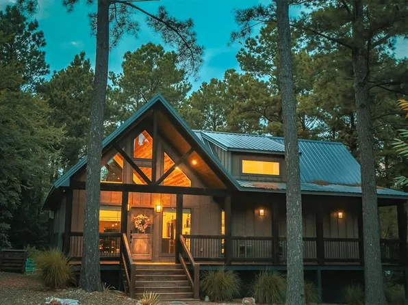 725 Sugarberry Trl, Broken Bow, OK 74728