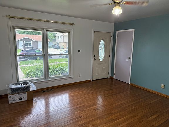 4th image of 607 Pleasant Pl