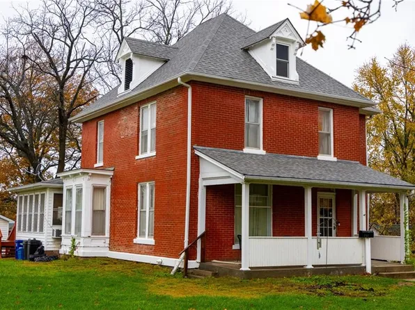 734 S Chestnut St, Cameron, MO 64429