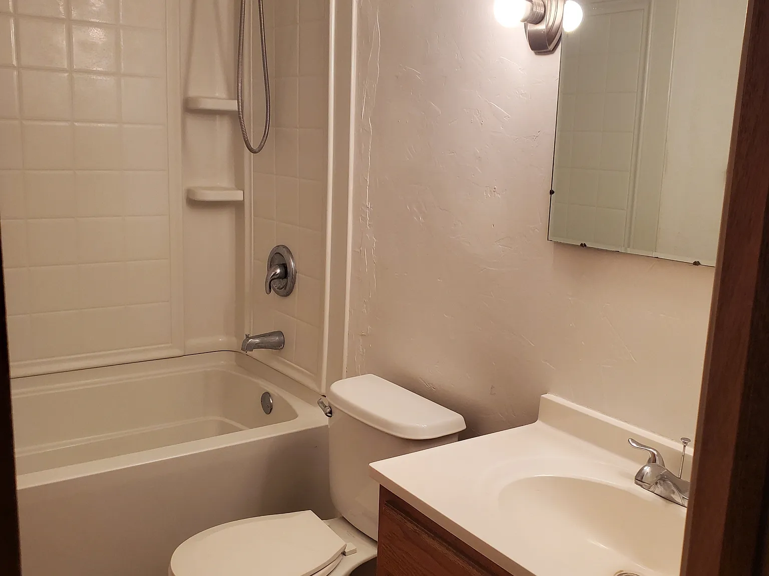 2 bed, 720 sqft, $1,325 — Photo 3