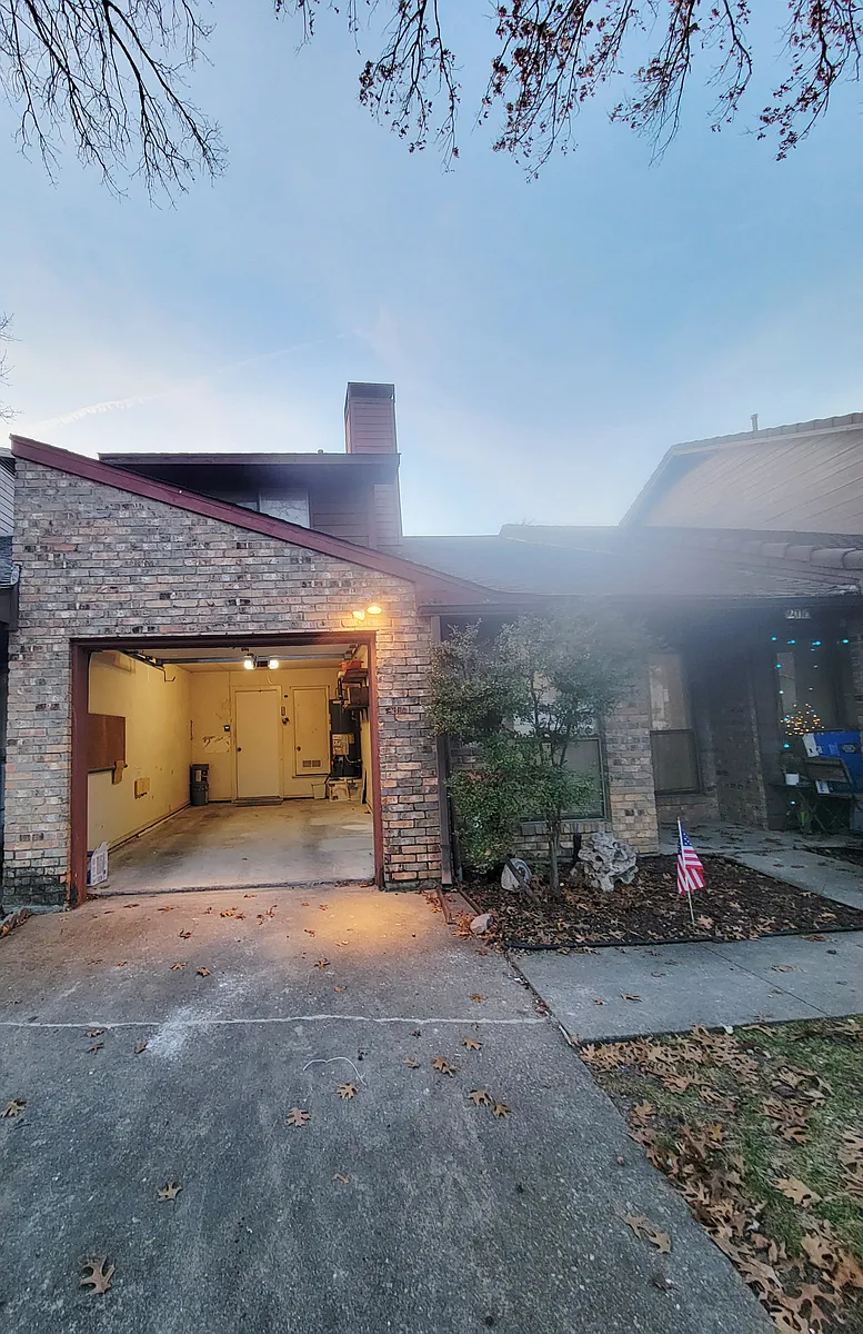 Building Photo - 206 McCarley Pl