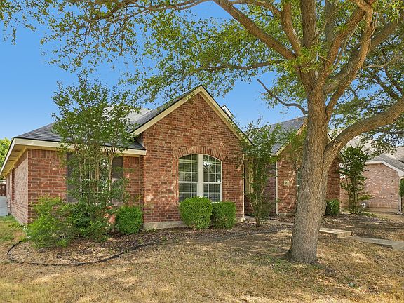 2nd image of 517 Azalea Dr