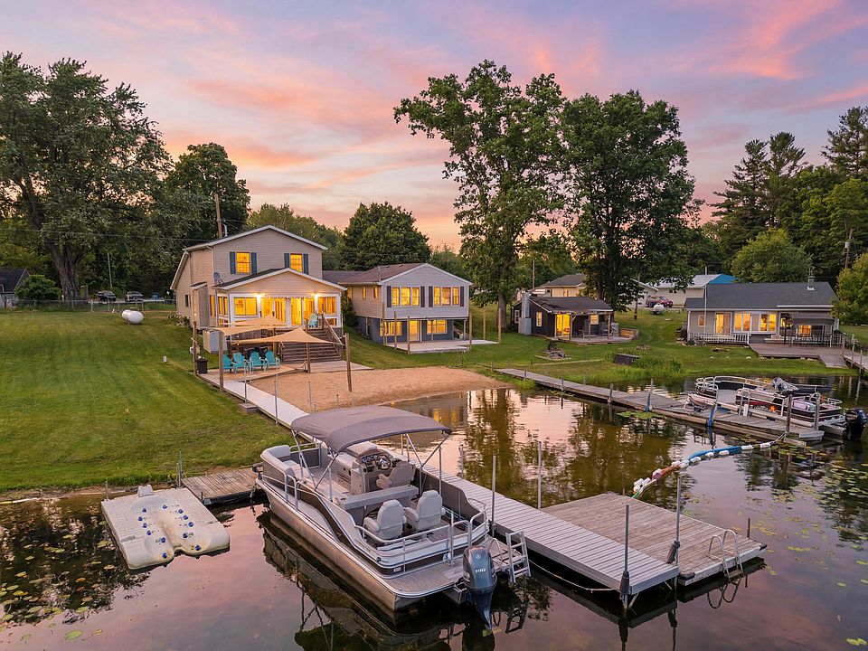 1st image of 331 Lake Dr