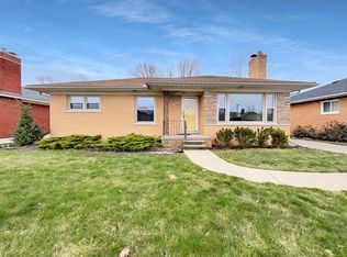 21000 Thiele St, Saint Clair Shores, MI