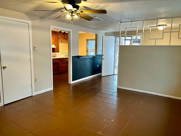 707 Calle Del Pajarito NW — Photo 11