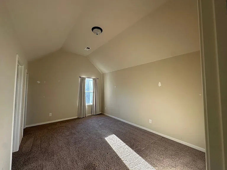 549 W Holloway Dr — Photo 23