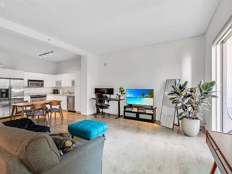 234 NE 3rd St #1108 — Photo 4