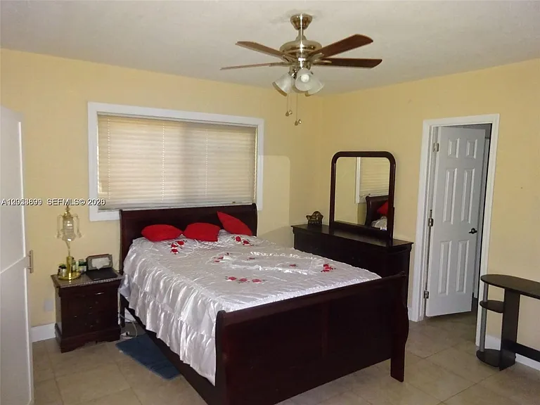 9240 SW 56th St #0 — Photo 7