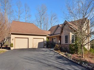 280 Mountain Crest Dr, Hendersonville, NC 28739