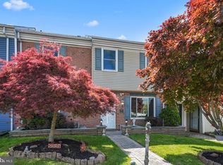 5711 W Cavalier Ct, Bensalem, PA 19020