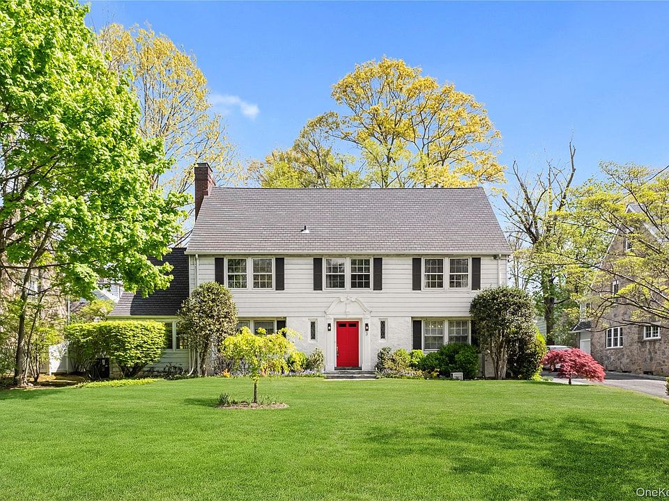 1st image of 3 Forest Ln