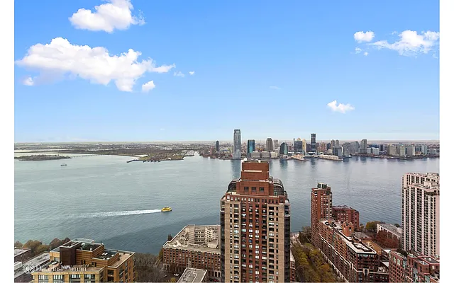 Rented by Douglas Elliman | media 91