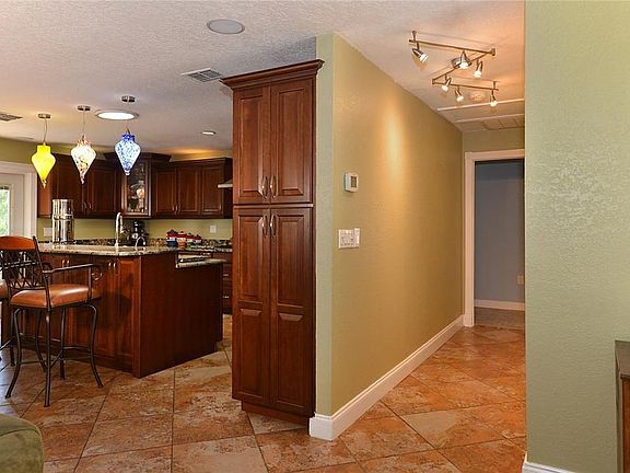 5th image of 80 Kirkland Cir