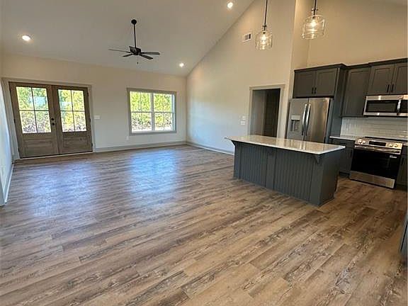 4th image of 5304 Lee Road 254