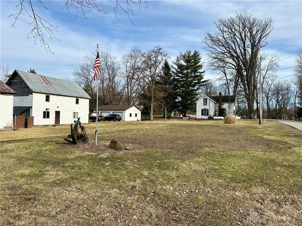 8059 Center St, Lewistown, OH 43333