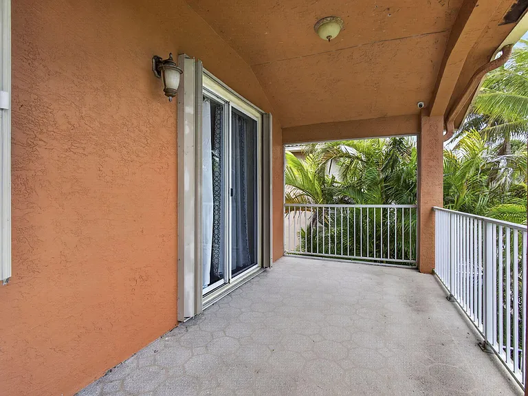 1724 Annandale Cir — Photo 51