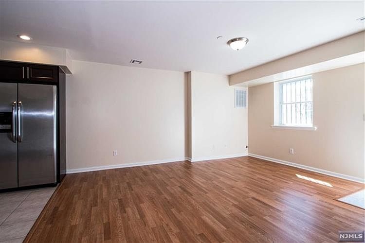 136 Malvern St Newark, NJ Zillow